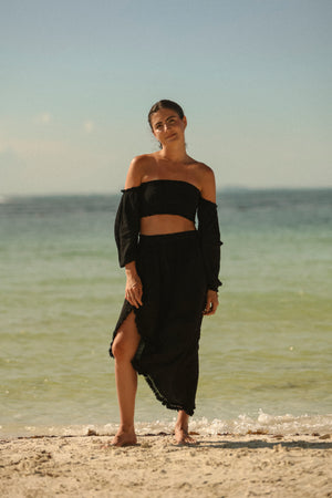 
            
                Load image into Gallery viewer, Malolo Black Skirt
            
        